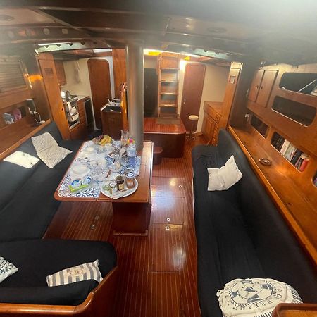 Sailboat B&B On Board คาตาเนีย ภายนอก รูปภาพ