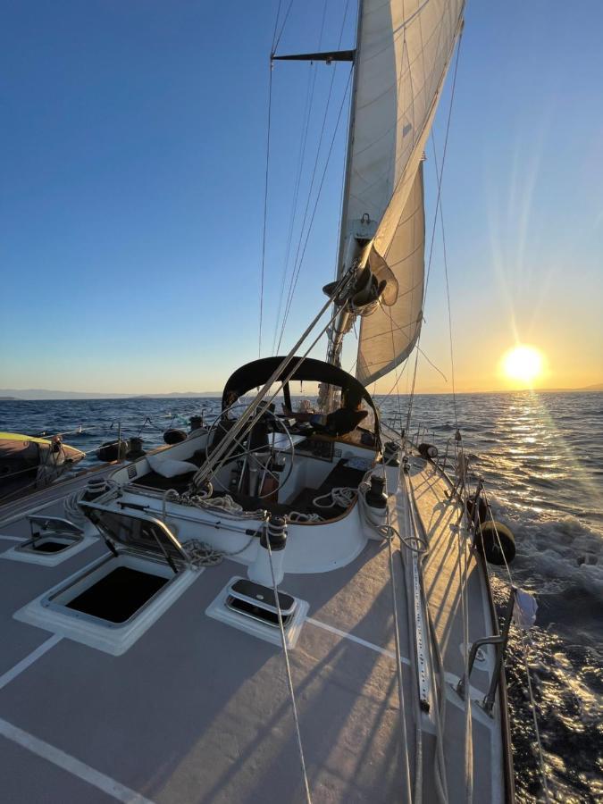 Sailboat B&B On Board คาตาเนีย ภายนอก รูปภาพ