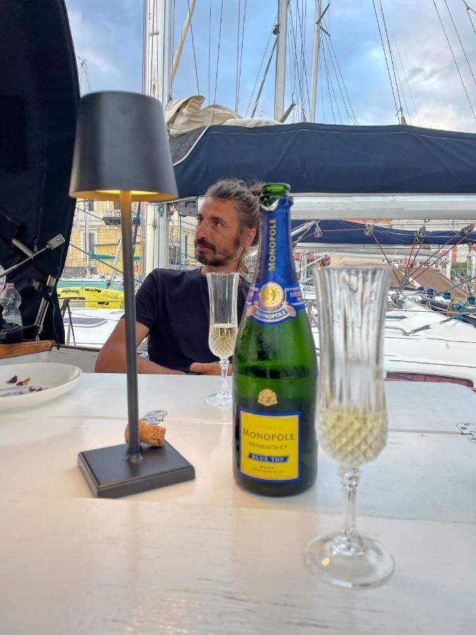 Sailboat B&B On Board คาตาเนีย ภายนอก รูปภาพ
